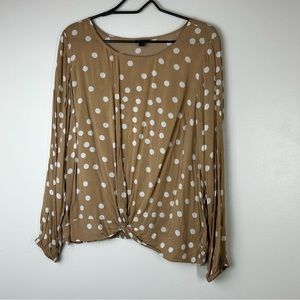 Torrid size 2 lightweight/sheer polka dot blouse